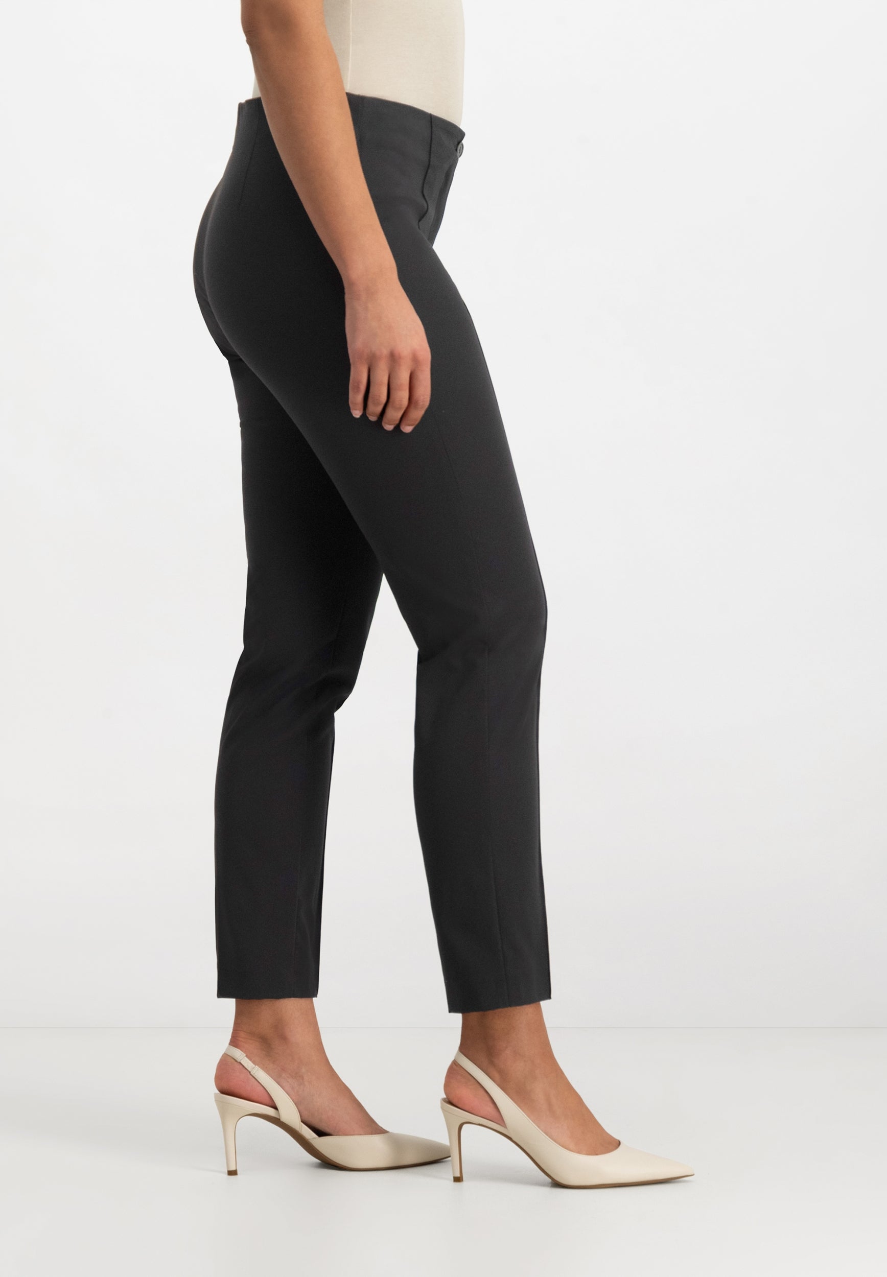 Janet Techno Stretch Pants | Black