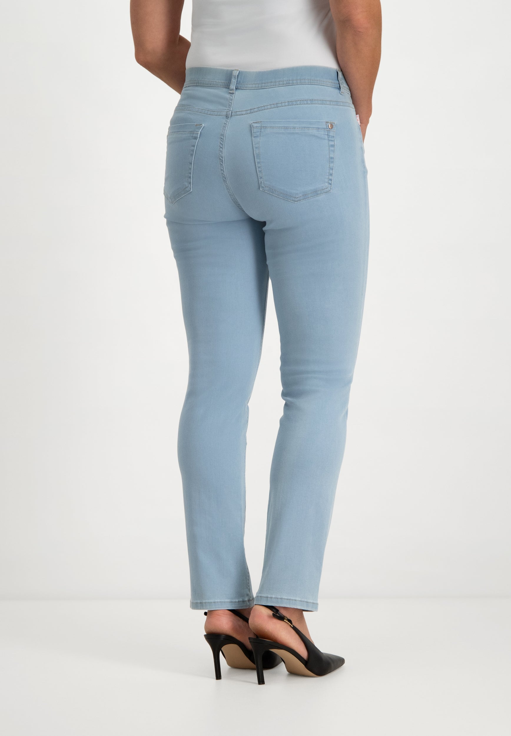 Ginie Slim Pants | Bleach