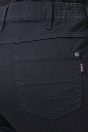 Gretha Denim Classics Straight Jeans | Black Black Pants ZRS