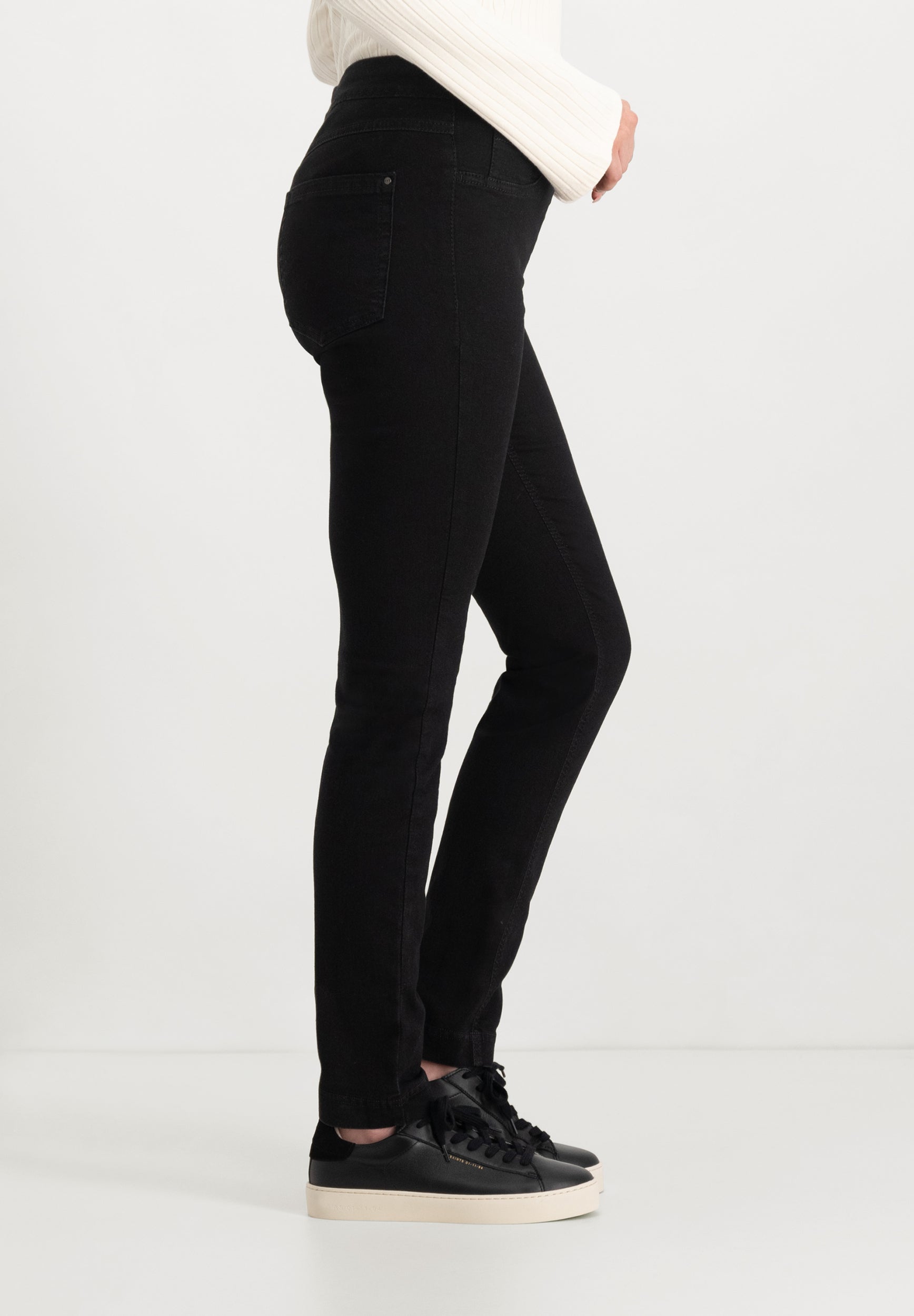 Leggie Shape-On Skinny Jeans | Black Black Pants ZRS