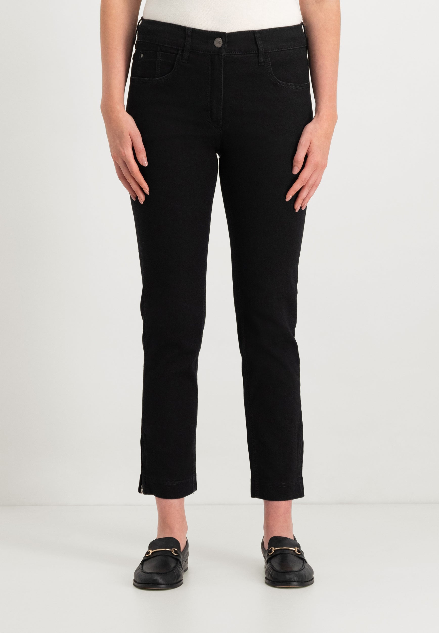 Twigie Shape-On Straight Jeans Short | Black Black Pants ZRS