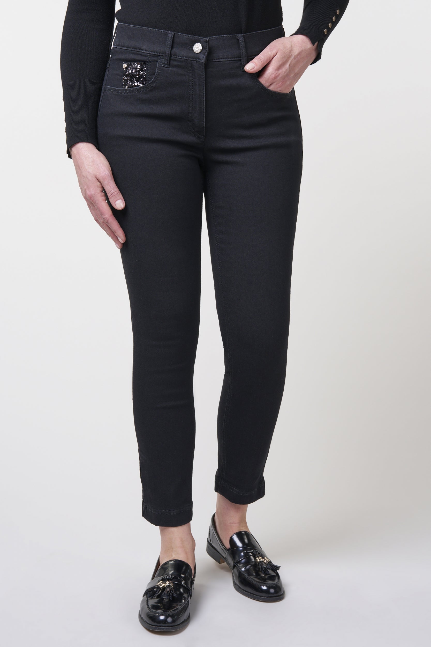 Twigie Shape-On Straight Jeans Short | Black Black Pants ZRS