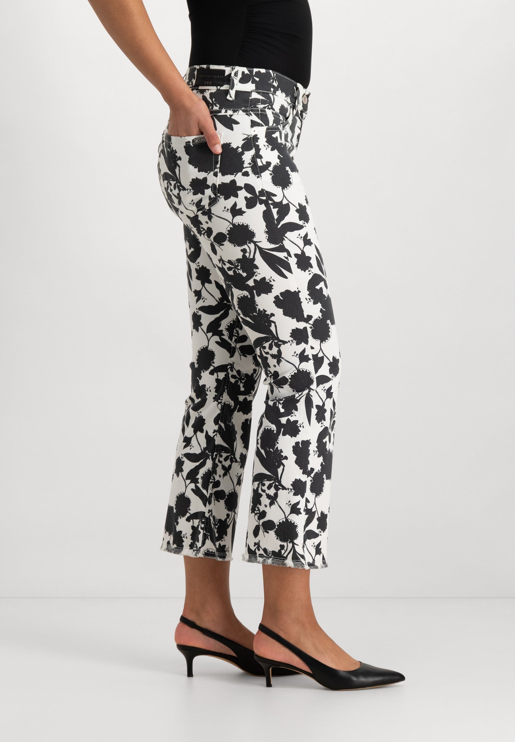 Twigie Shape-On Cropped Bootcut Jeans | Black and White