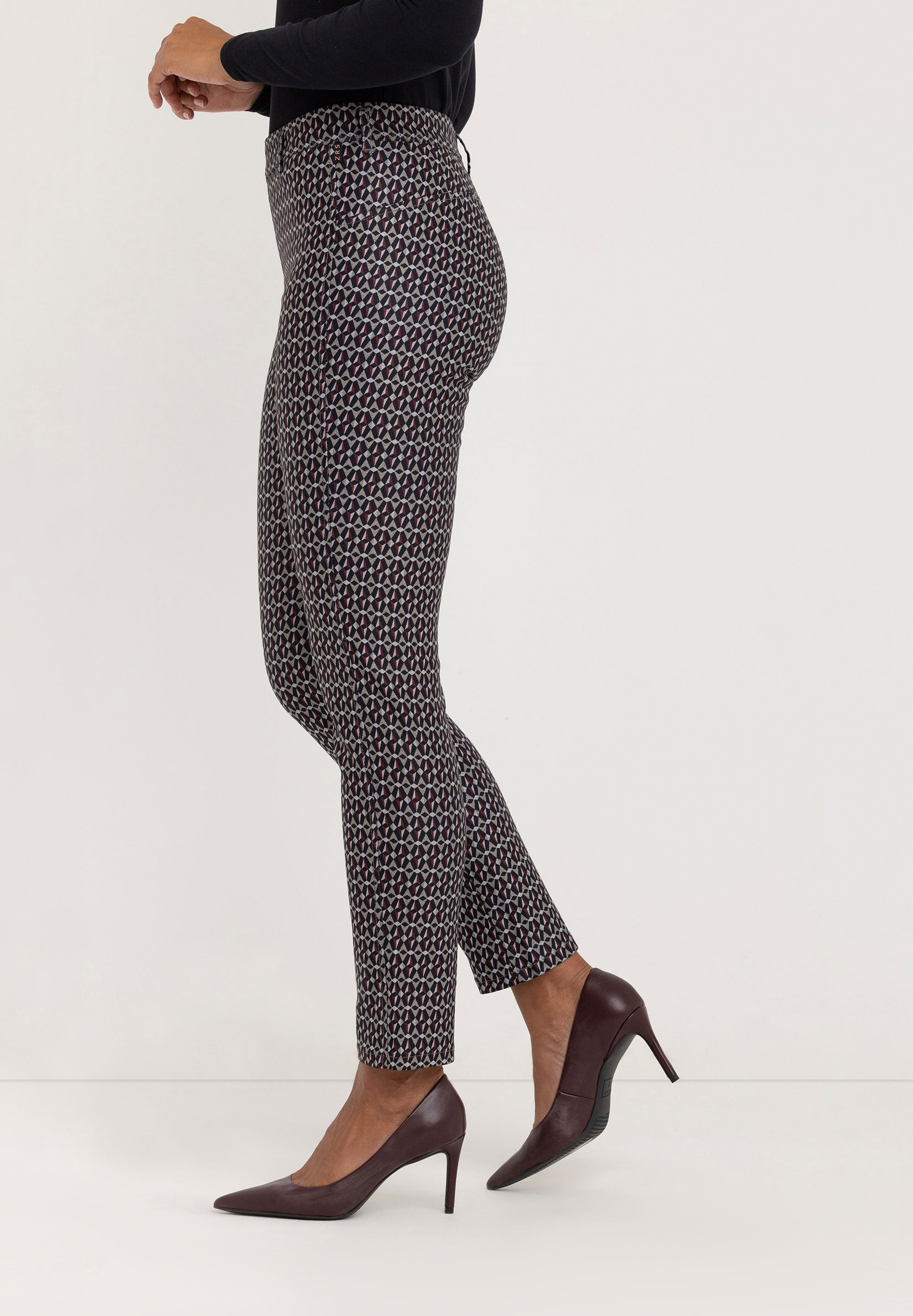 Sarah Bootcut Pants | Taupe Black Graphic