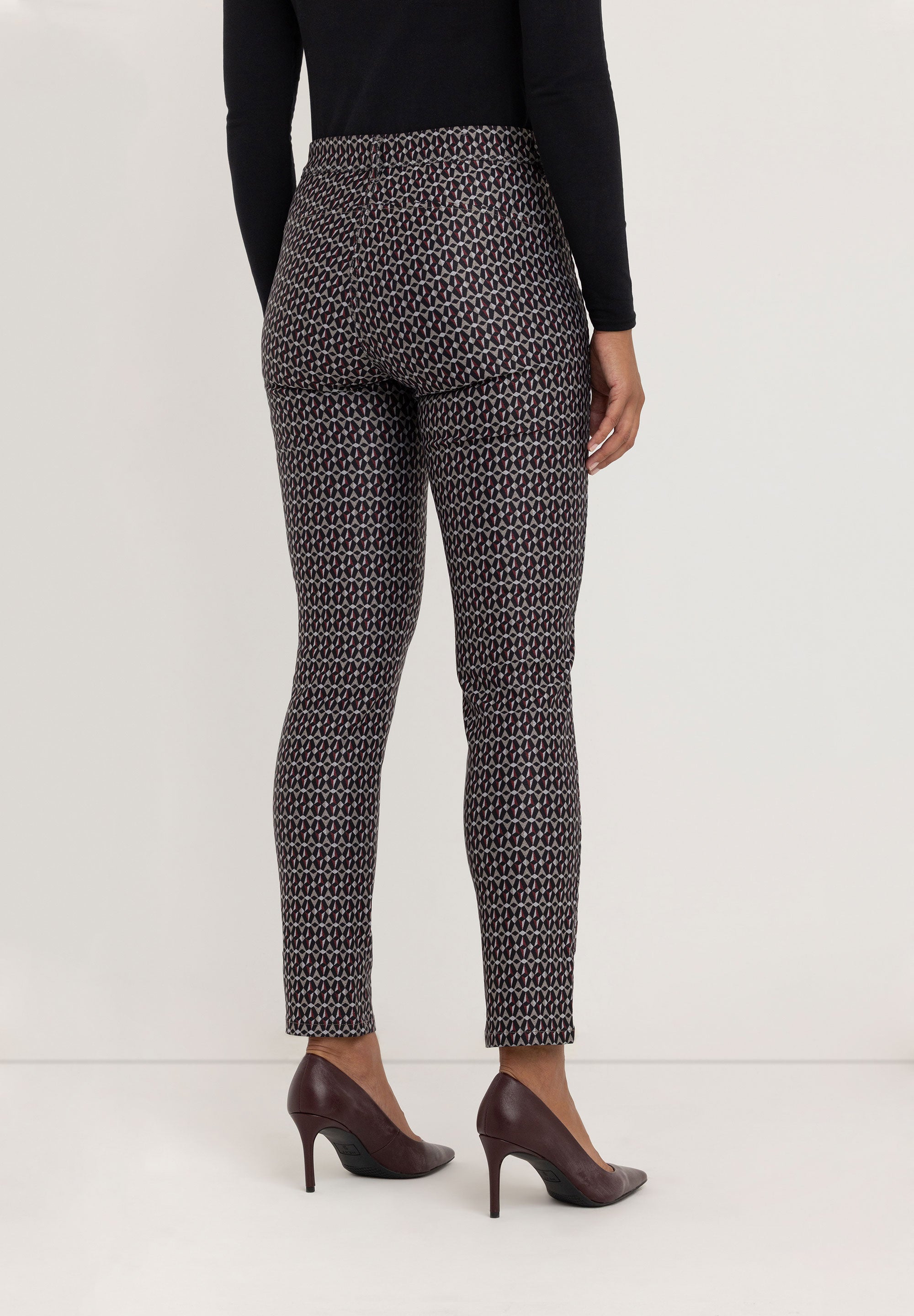 Sarah Bootcut Pants | Taupe Black Graphic